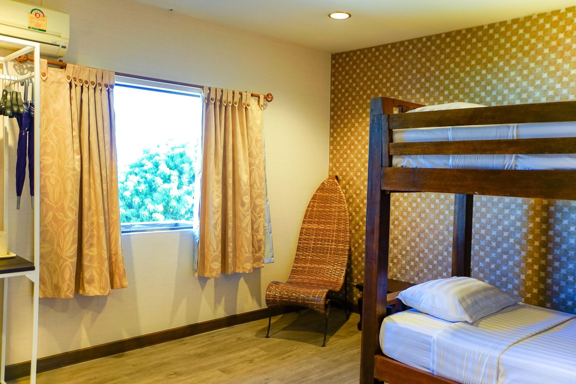 Parasol Inn Chiang Mai Old City Hotel Экстерьер фото
